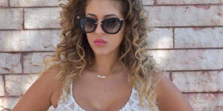 Φωτογραφία από Old school curls